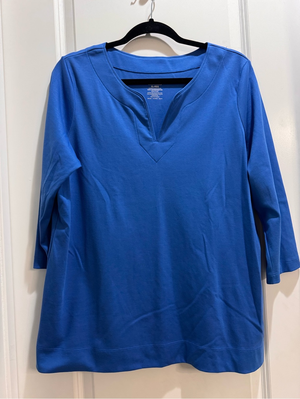 LL BEAN Blue Split VNeck Tee XL 3/4 Sleeves Armpit To Armpit 23” Length 28”